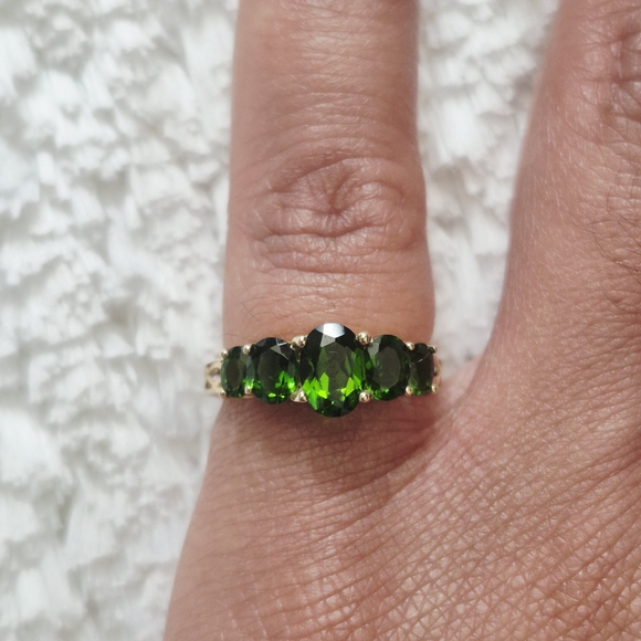 Vintage 10k Yellow Gold Chrome Diopside Three Stone Cocktail Ring - Picture 5 of 9